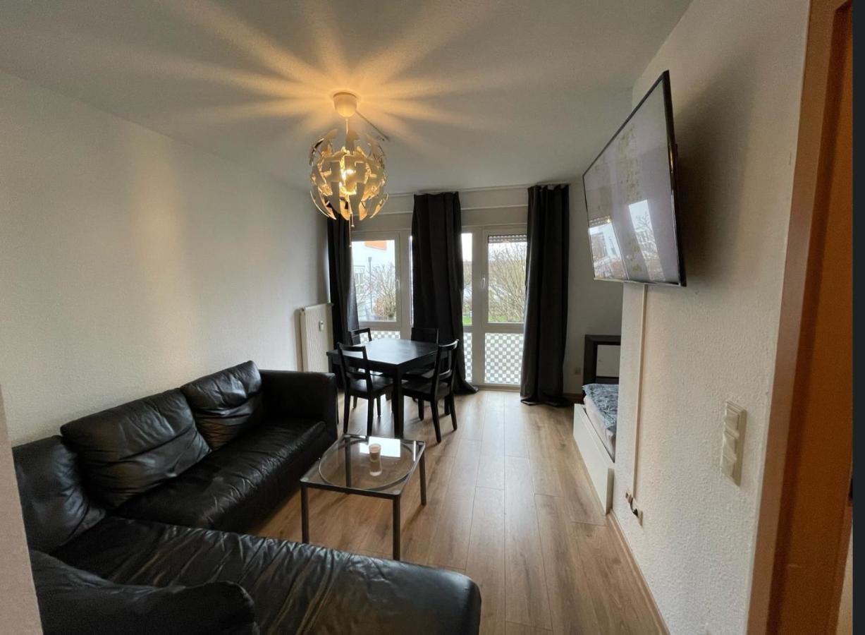 Ferienwohnung Mit 2 Zimmer, Kueche, Bad, In 萨尔布吕肯 外观 照片
